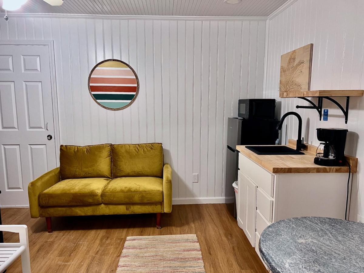 Bluebird Bay Resort モンティチェロ エクステリア 写真